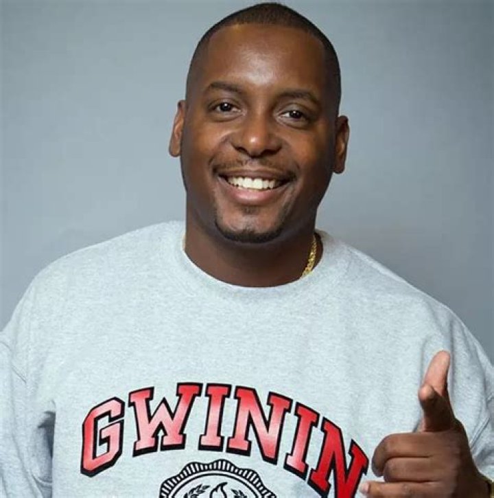 DJ Self Net Worth 2024: Age, Height, Weight, Girlfriend, Dating, Bio-Wiki