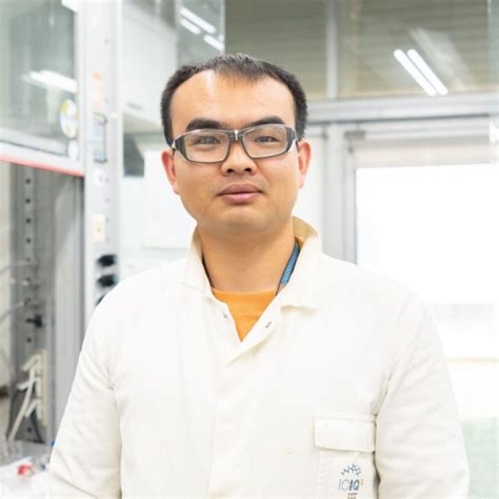 yifan shipin - معنی تخصصی در دیکشنری آبادیس